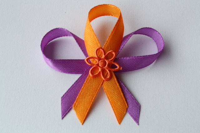 268-svatební vývazek fialovo-oranžový s oranžovou kytičkou