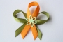 416-svatební vývazek olivově zeleno-oranžový se světle zelenou kytičkou